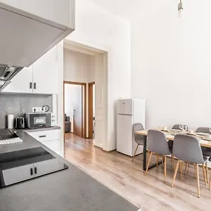lovely-urban-retreat-budapest.inbudapesthotels.com/